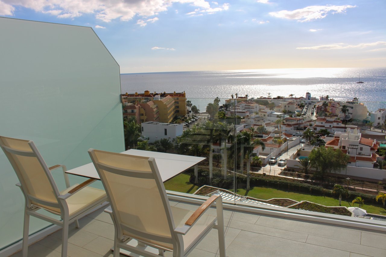 Apartment in La Caleta - Image 4
