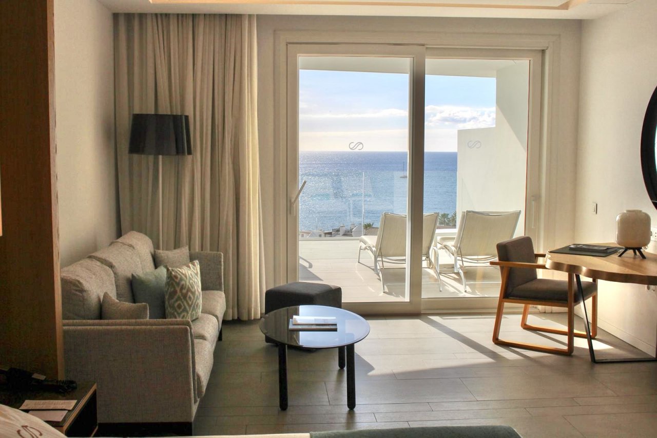 Apartment in La Caleta - Image 3