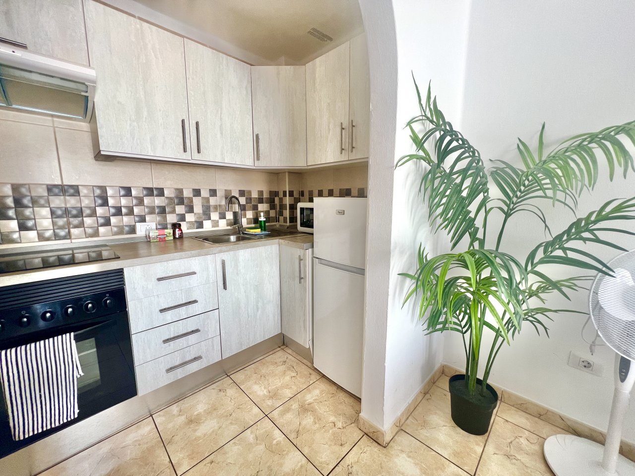 Apartment in Playa de las Americas - Image 3