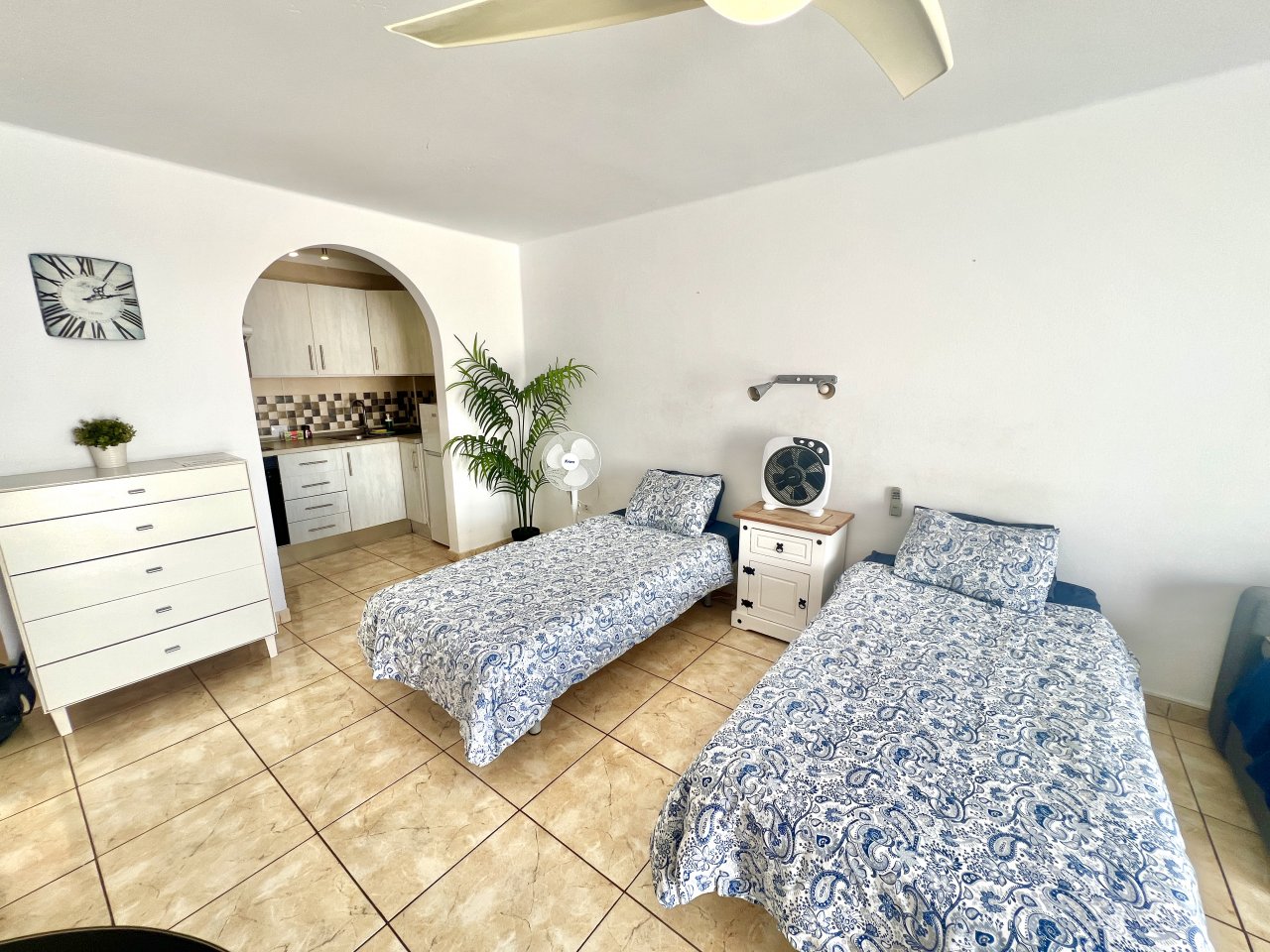 Apartment in Playa de las Americas - Image 4