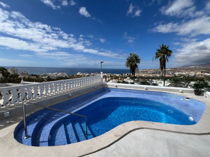 Villa in San Eugenio, Tenerife