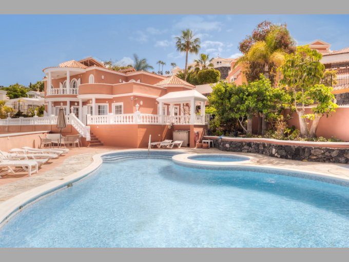 Luxury Villa in San Eugenio, Tenerife