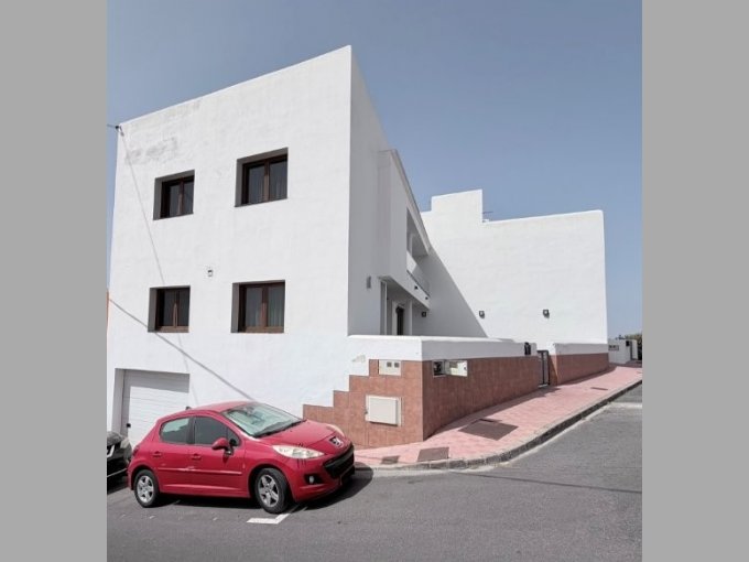 Corner Townhouse in San Miguel, Tenerife